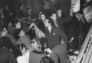 Consegna regali della Befana 1955 al cinema Nord in foto Asio Ristori